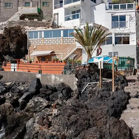 Beachhouse With Amazing Terrace Next To The Ocean * Bocacangrejo