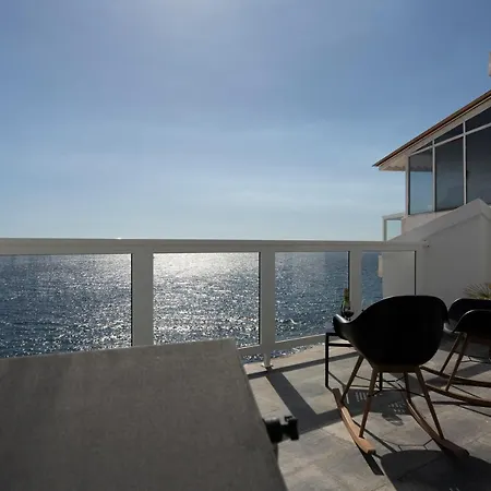Apartmán Beachhouse With Amazing Terrace Next To The Ocean
