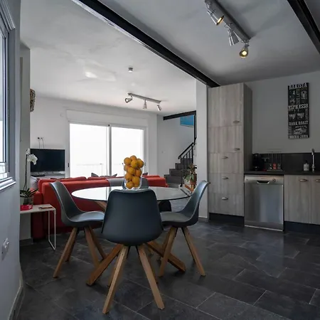 Apartmán Beachhouse With Amazing Terrace Next To The Ocean